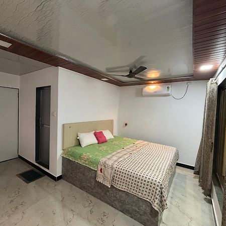 Sea Royal Rooms And Cafe Virār Buitenkant foto
